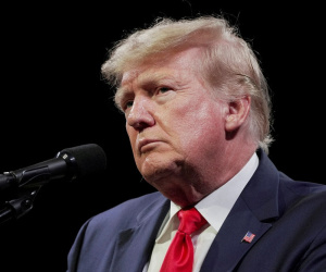 Ông Trump từ chối lời mời tới Ukraine của Tổng thống Zelensky