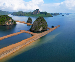 Toàn cảnh dự án khu đô thị đổ đất quây núi đá thành 'hòn non bộ' ở vịnh Hạ Long