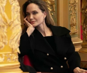 Angelina Jolie bất ngờ bật khóc, nhưng đôi bàn tay cô mới khiến người hâm mộ hoảng hồn
