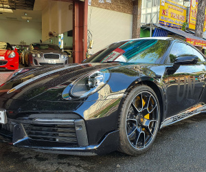 Xe Porsche 911 hàng hiếm của ông Đặng Lê Nguyên Vũ mới đi 230km sau một năm rưỡi