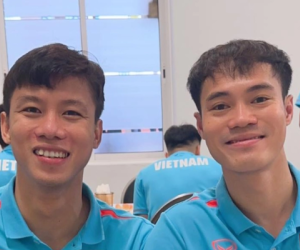 Tất bật chuẩn bị cho đám cưới Đoàn Văn Hậu vẫn không quên 'cà khịa' đàn anh ở tuyển Việt Nam