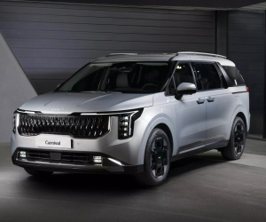 KIA Carnival công bố phiên bản mới sau khi bản cũ bị chê kém an toàn