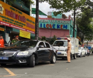 Hàng chục cảnh sát khám xét trụ sở Công ty TNHH Thành Bưởi