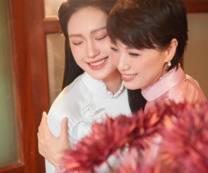 Hai bà sui nhà Đoàn Văn Hậu và Doãn Hải My ôm nhau cười rạng rỡ, mẹ chú rể có chia sẻ đầu tiên trong ngày rước dâu