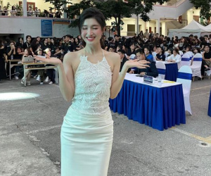 Phương Nhi về trường, tự tin khoe visual 'tiên tỷ' giữa đám đông sinh viên