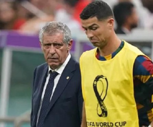 Ronaldo tái ngộ bạn thân ở ĐT Bồ Đào Nha, thầy cũ tiết lộ bị CR7 cạch mặt