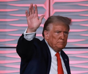 Ông Trump cảnh báo về Thế chiến 3, xung đột hạt nhân