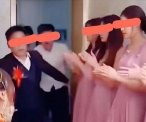 Chuyện thật như đùa: Chú rể hốt hoảng khi mở cửa nhìn thấy dàn phù dâu toàn là... người yêu cũ