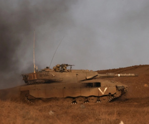 Israel không kích Syria đáp trả việc Cao nguyên Golan bị trúng tên lửa