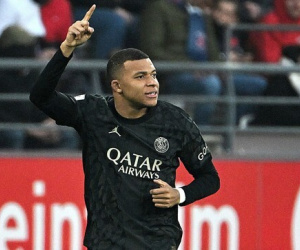 Mbappe lập hat-trick siêu đẳng, đưa PSG lên ngôi đầu