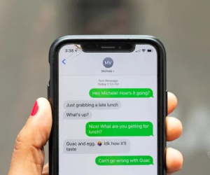 Google muốn ‘mượn tay’ nhà quản lý ép Apple mở iMessage