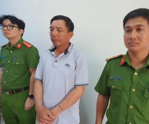 Bắt nguyên chủ tịch xã lạm quyền giao 129 lô đất cho cán bộ, người nhà