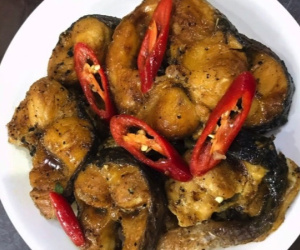 Cách làm cá lóc kho tiêu đậm đà chuẩn Nam Bộ