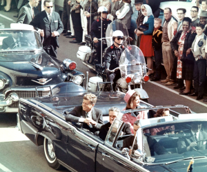 Giả thuyết sốc về thủ phạm điên cuồng ám sát Tổng thống Kennedy