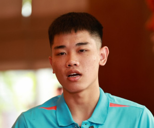 Cầu thủ trẻ nhất tuyển Việt Nam học hỏi từ đàn anh Tiến Linh, nói lời gan ruột về HLV Troussier