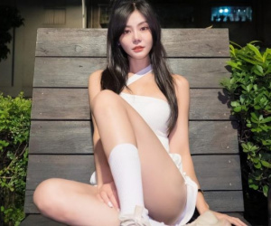 Người mẫu Tiểu Vi bị bạn trai đánh đập dã man trong nhà hàng