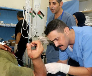 Israel bị tố pháo kích bệnh viện ở Gaza, HĐBA thông qua nghị quyết về xung đột