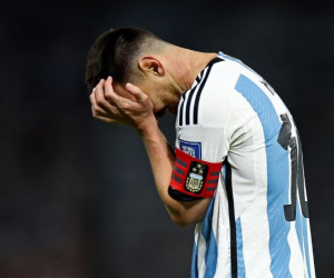 Messi thất thần chứng kiến Argentina thua sốc trên sân nhà