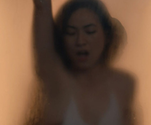 Phương Anh Đào: Tôi không dám đưa ba mẹ ra rạp xem 'cảnh nóng' của mình