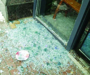 Đang ăn lẩu thì bếp từ phát nổ, 6 người gặp nạn: Nguyên nhân là thứ ai cũng có sẵn trong người