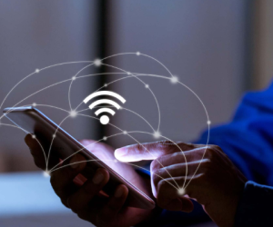 Thủ thuật đơn giản giữ ổn định Wi-Fi khi nhà đông khách