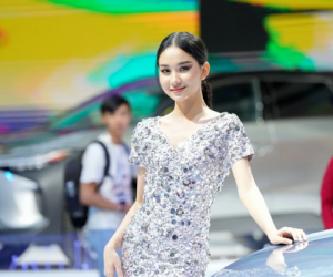 Cô gái 20 tuổi hé lộ góc khuất nghề PG, không phải toàn màu hồng