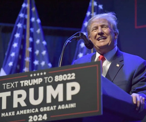 Ông Trump khoe sức khỏe 'tuyệt vời' trong ngày sinh nhật Tổng thống Biden