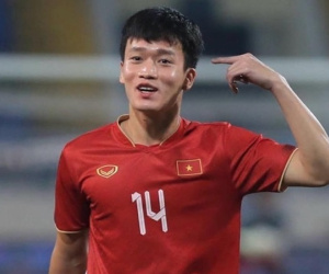 Hoàng Đức nhận tin vui sau khi không được HLV Troussier sử dụng ở tuyển Việt Nam