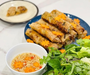 Ông bố 8X chia sẻ cách làm nem rán từ bã trái cây cực độc lạ mà ăn ngon 'nhức nách'