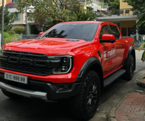 'Vịt hóa thiên nga', biển số ngũ quý 8 từ xe tải cũ gắn sang Ford Ranger Raptor