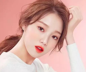 Cứ tưởng đây là 'bảo bối' dưỡng da sáng trắng kịp đón Tết, chị em 'ngã ngửa' khi bác sĩ hé lộ 4 sự thật