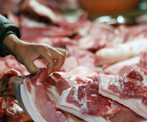 Vì sao các cụ dặn 'lợn không mua thịt cổ, cá không mua cá diếc'?