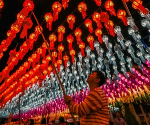 Hàng nghìn đèn lồng thắp sáng lễ hội độc đáo tại Thái Lan