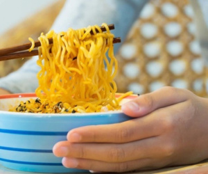 Những người thèm mấy cũng không nên ăn mì tôm