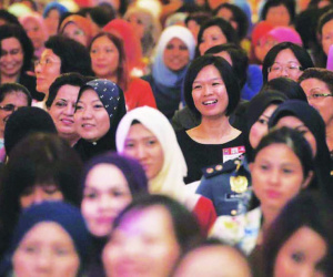 Nghị sĩ Malaysia đề xuất cho đàn ông lấy nhiều vợ để giúp phụ nữ thoát ế