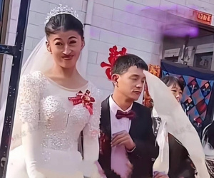 Cô dâu bị dân làng chế giễu vì ngoại hình 'không giống ai', chú rể đáp một câu khiến mọi người tự 'ngượng'