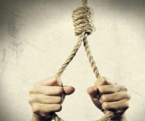 Nữ giáo viên trẻ tử vong trong tư thế treo cổ tại nhà công vụ