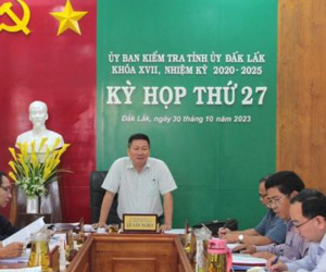 Khai trừ khỏi Đảng một cán bộ công an