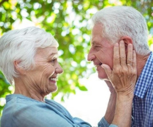 Nhìn khuôn mặt một người, bạn có thể biết tuổi thọ của họ: Người sống thọ có 4 đặc điểm này