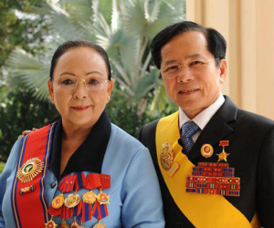 Chân dung đại gia Việt kinh doanh '1 vốn 10 lời' từng xây hầm chứa hàng nghìn cây vàng, chăm làm từ thiện
