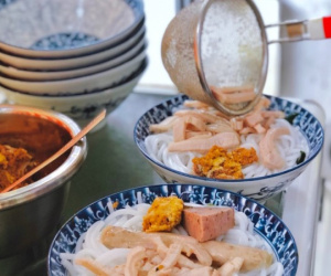 Ghé thăm quán canh bún cua gia truyền hơn 50 năm tại Hà Nội