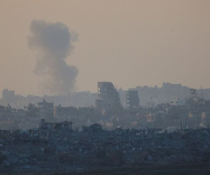 Israel tấn công 400 mục tiêu ở Dải Gaza trong ngày đầu tiên nối lại giao tranh