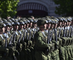 Tổng thống Nga Putin ký sắc lệnh tăng quân để đối phó NATO, Ukraine
