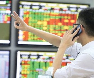 Dòng tiền triệu USD 'đổ bộ' vào chứng khoán