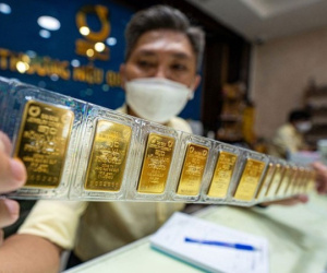 Vì sao vàng SJC bị đẩy giá, đắt hơn thương hiệu khác cả chục triệu/lượng?