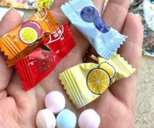 Ăn kẹo do bạn cùng lớp bán, 15 học sinh bị ngộ độc