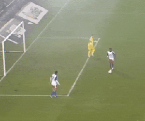Pha phản lưới nhà có 1-0-2 tại giải chuyên nghiệp Đức, thủ môn bị nghi bán độ