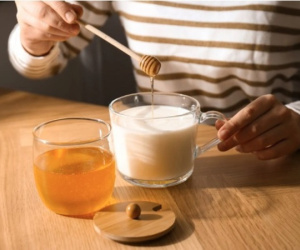 Uống sữa kết hợp thực phẩm này sẽ giúp bảo vệ dạ dày và ngăn ngừa bệnh về xương khớp cực tốt