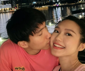 Doãn Hải My được Đoàn Văn Hậu hôn má ở Singapore, lộ thêm bằng chứng có tin vui chỉ qua một món đồ hiệu