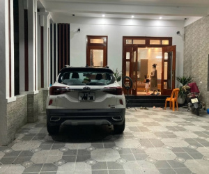 Nam thanh niên phá hỏng xe ô tô để trả thù nhưng lại đến nhầm nhà